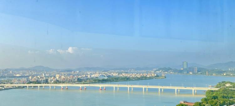 9号•早晨RiverViewAudioVisualKingRoomLOFT设计公寓(潮州湘桥店)图片