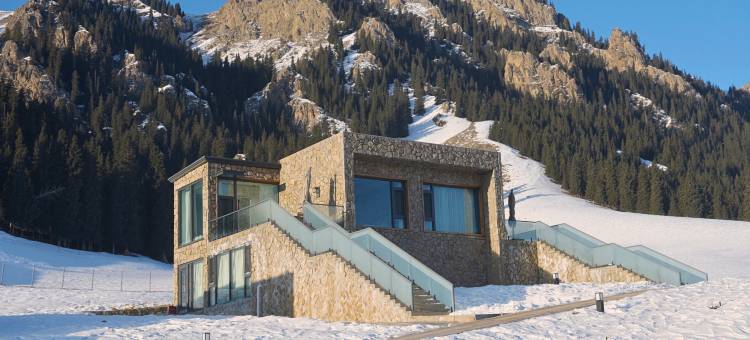 温泉赛里木湖水云杉野奢酒店图片