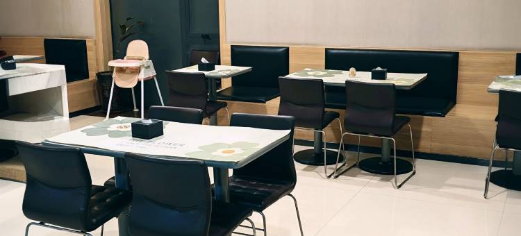 悦为漫酒店(保定高铁站河北大学店)图片