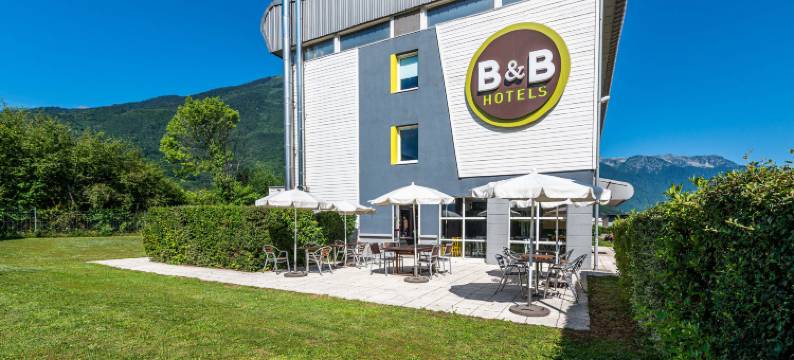 圣让德莫里安住宿加早餐酒店(B&B Hôtel Saint Jean de Maurienne)图片