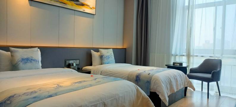 万泓商务酒店(沁阳汽车站店)图片