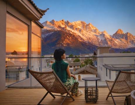 玉雪逸境•日照金山｜雪山度假轻奢民宿(白沙古镇店)图片