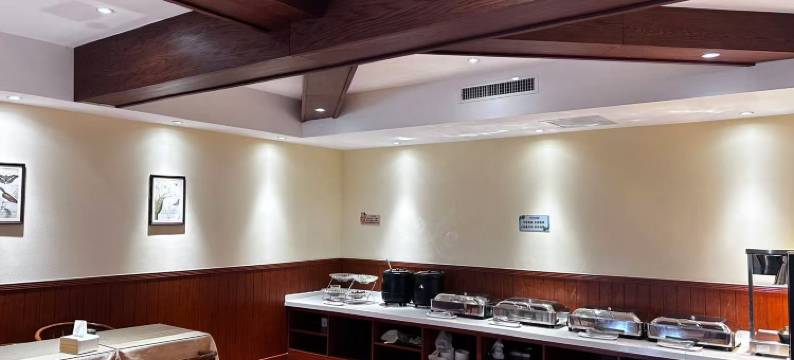 科左中旗雅客小镇假日酒店(保康火车站店)图片