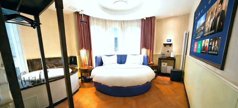 丽呈雅客小镇酒店(长春火车站人民广场店)图片