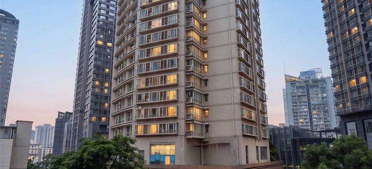 悦雅居酒店(重庆解放碑步行街洪崖洞店)图片