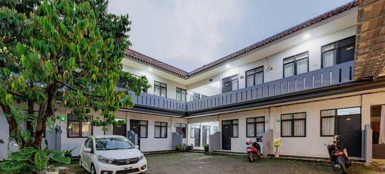 RedDoorz near Maulana Yusuf Stadium Serang图片