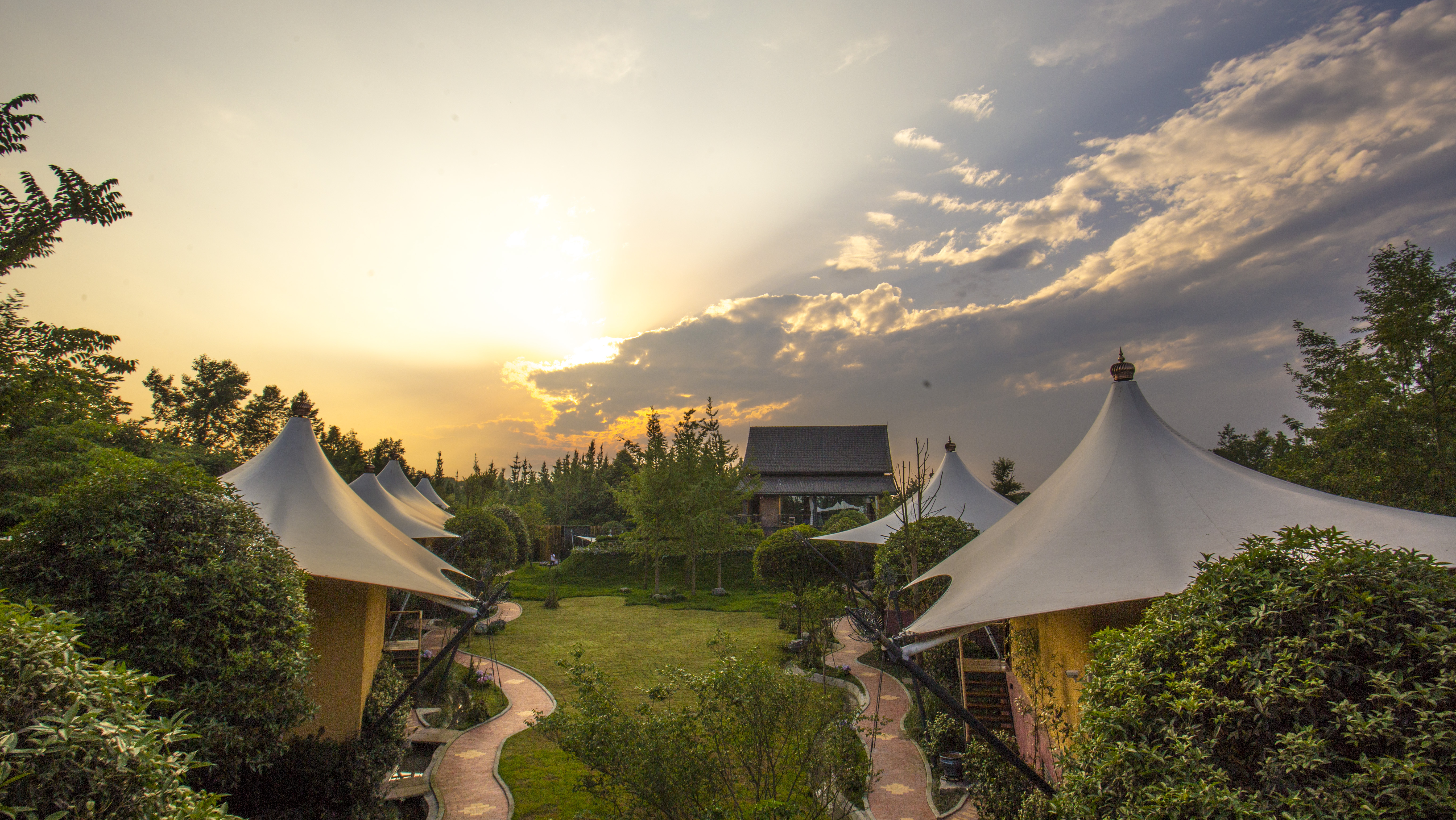 Chengdu Miaoxi Wild Luxury Resort HotelOver view