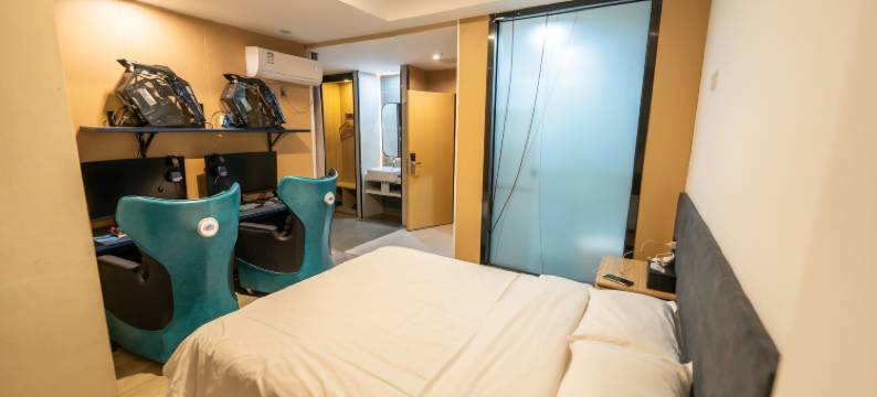 云启电竞酒店(高安汽车南站店)图片