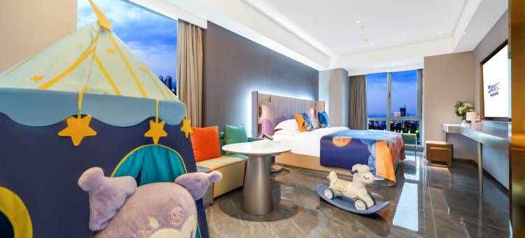 漫鹿CC酒店(三门峡高铁南站店)图片