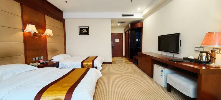 集安市华明假日大酒店图片