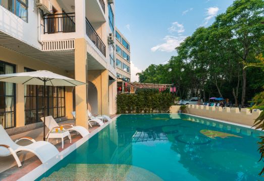 阅山阅水度假酒店（阳朔遇龙河夏棠码头店）外景图