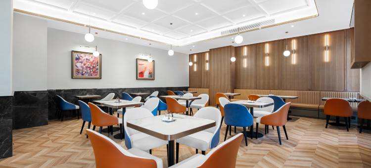 兰欧国际酒店(东海高铁站店)图片