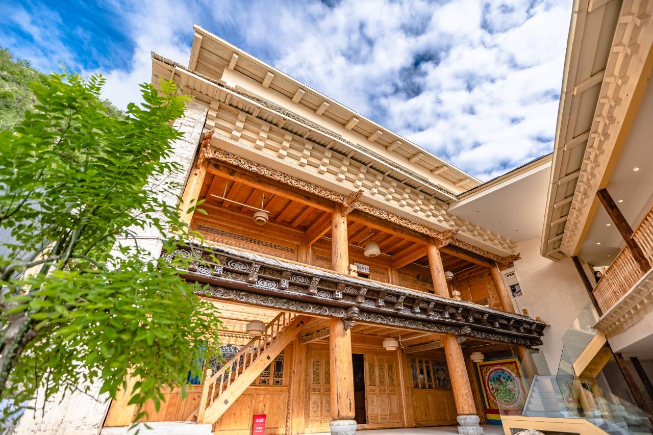 香格里拉天镜流观海度假酒店(纳帕海景区店)图片
