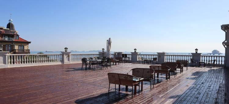 烟台蓝天宾馆(渔人码头景区店)图片