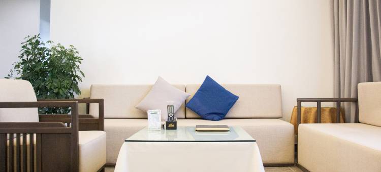 蓝湖驿站禅意酒店(然乌湖店)图片