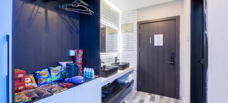 国际庄电竞酒店(新百广场湾里庙店)图片