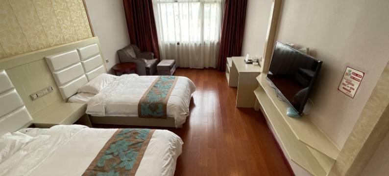 碌曲郎木寺隆达假日酒店图片