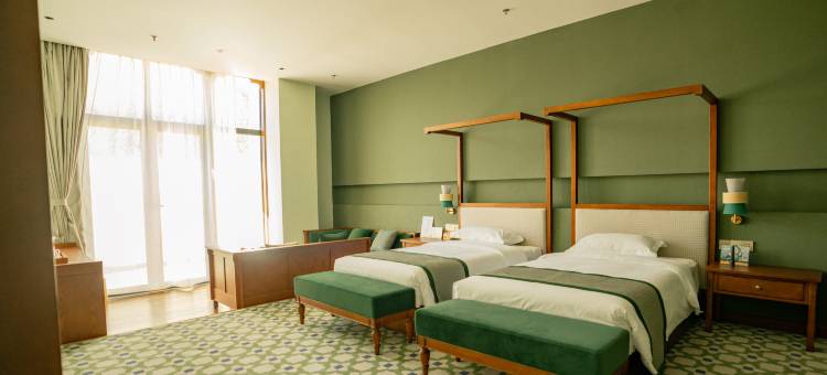 日喀则十里芳菲夏宫疗愈酒店图片