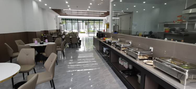 新郑港悦酒店(郑州航空港区双鹤湖中央公园店)图片