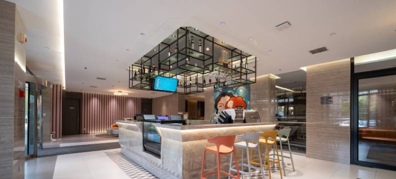 白玉兰酒店(沈阳张士地铁站沈辽路店)图片