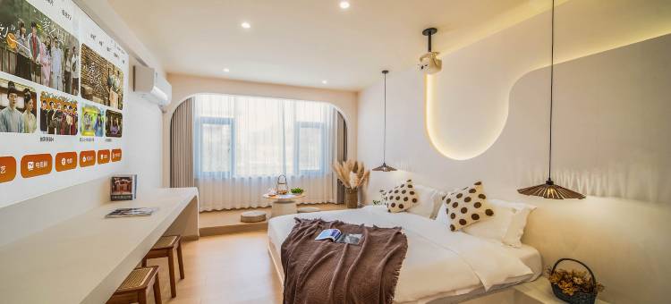 星雅舒艺宿·Design设计师美宿(彝人古镇店)图片