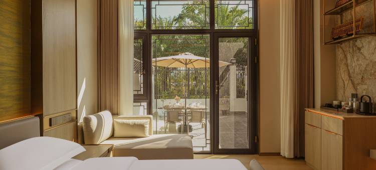 赤雅楼酒店(凤凰湖公园店)图片