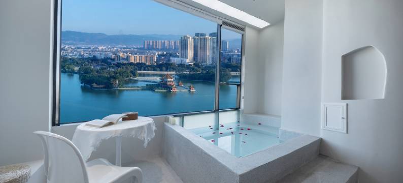 南湖Bohe•薄荷驿设计师湖景美宿(蒙自南湖公园店)图片