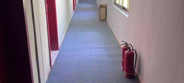 八宿然乌铭湖山景酒店图片