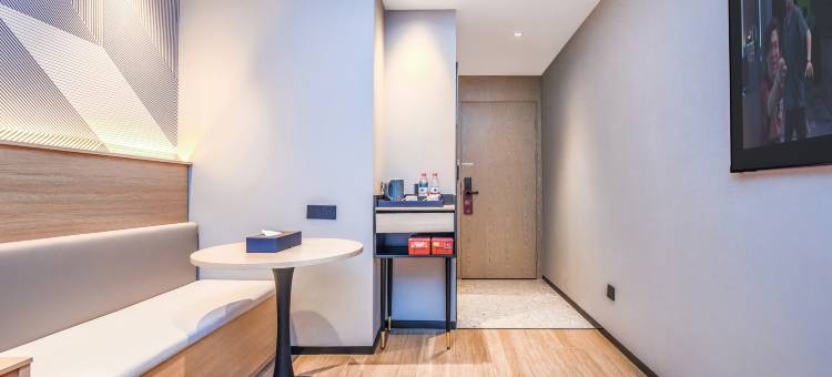 柏曼酒店(重庆渝中大礼堂店)图片