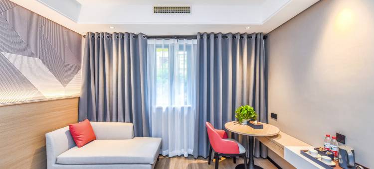 柏曼酒店(重庆渝中大礼堂店)图片