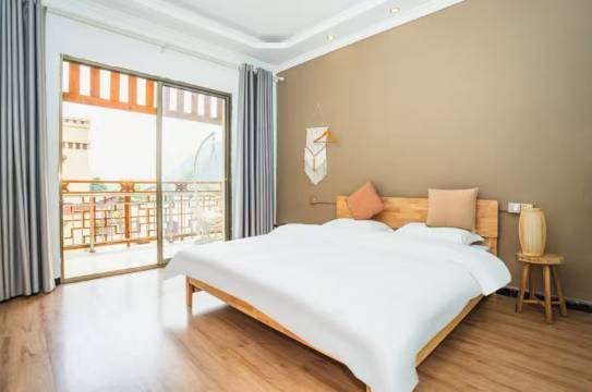 海螺沟景区晚归客居民宿(磨西古镇店)