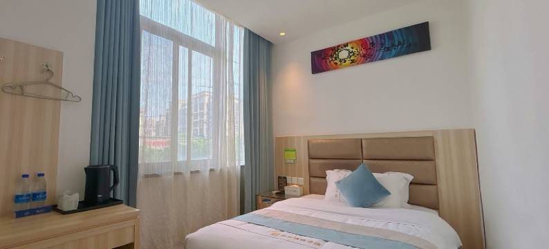 品尚精选酒店(北雀路胜利烧烤城店)图片