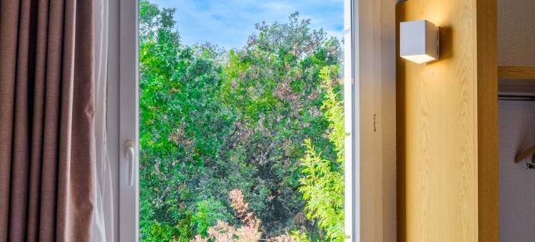 昂蒂布索菲亚安提波利斯民宿酒店(B&B Hotel Antibes Sophia Antipolis)图片