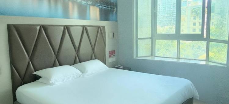 OYO千喜宾馆(泥岗地铁站店)图片