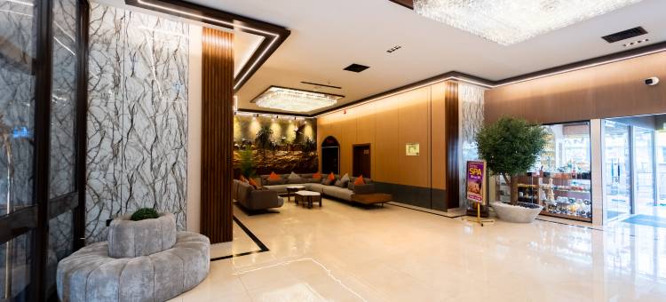 阿斯托里亚大酒店(Grand Astoria Hotel)图片