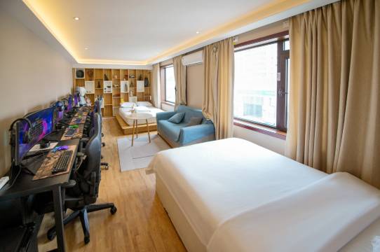 水豚电竞电影酒店(万达广场延吉路店)