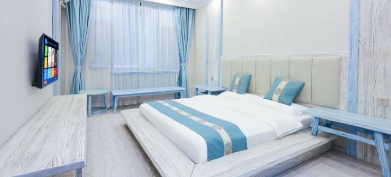 倚梦酒店(大理高铁站店)图片