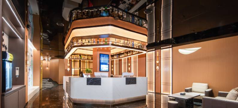 云栖憬程酒店(民众乐园江汉路步行街店)图片