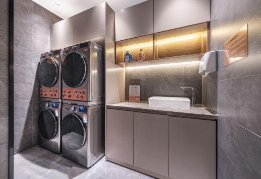 Chonpines Hotel (Beijing Sanyuanqiao Yansha Embassy District Store)Hotel Overview