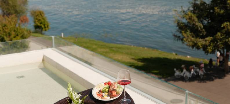 在海一方Azure Shore|180°环幕日出海景·设计师美学隐逸度假酒店图片