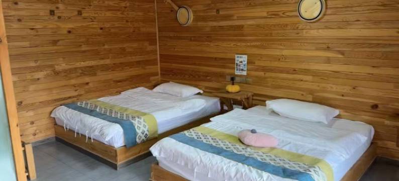 禾木阳光小木屋图片