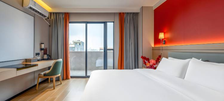 玖典酒店(临高富罗天街汽车站店)图片