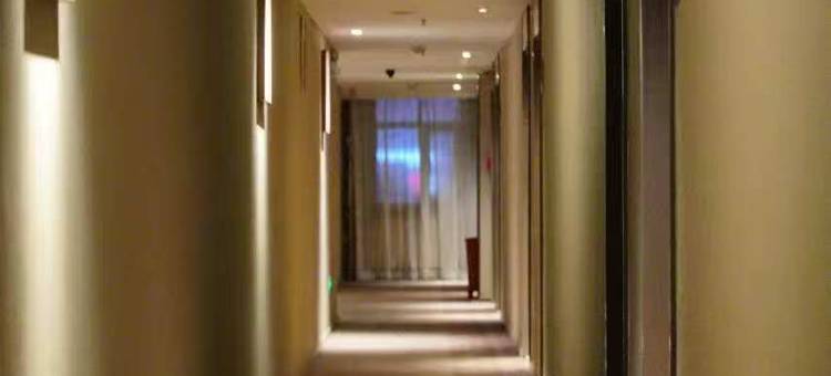 华驿精选酒店(乌鲁木齐科学院小西沟地铁站店)图片