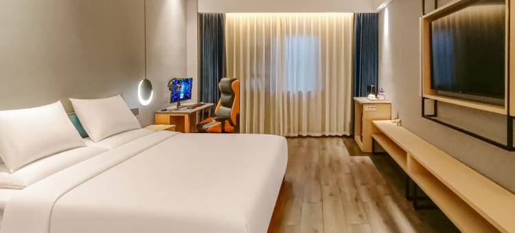 竞放X电竞酒店(丽水学院丽水市中心医院店)图片