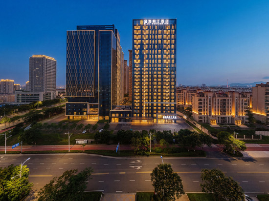 日照蓝海朗汀酒店(日照站店)