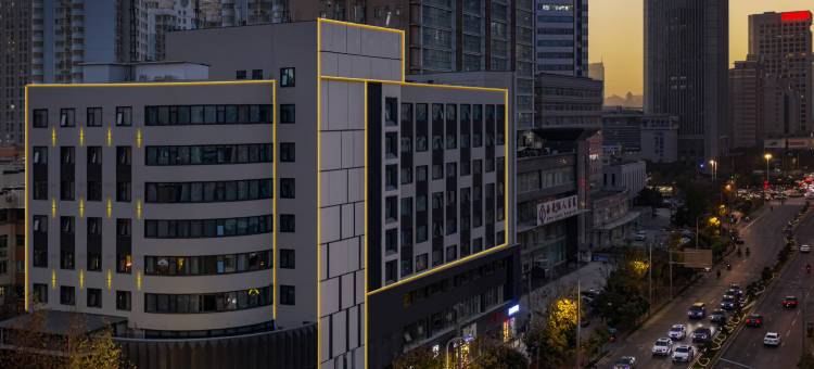 西安雁塔高新逸扉酒店图片