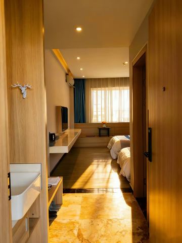 Lvchun Dongyang Grand Hotel Hotel Overview