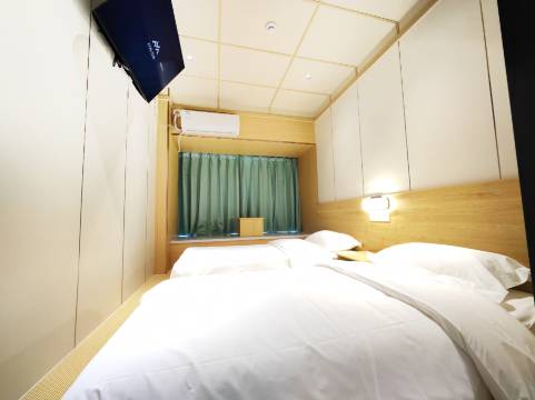 趣舍民宿(郑开大道文通路店)