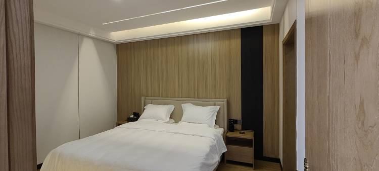 阿坝县比弗利酒店图片