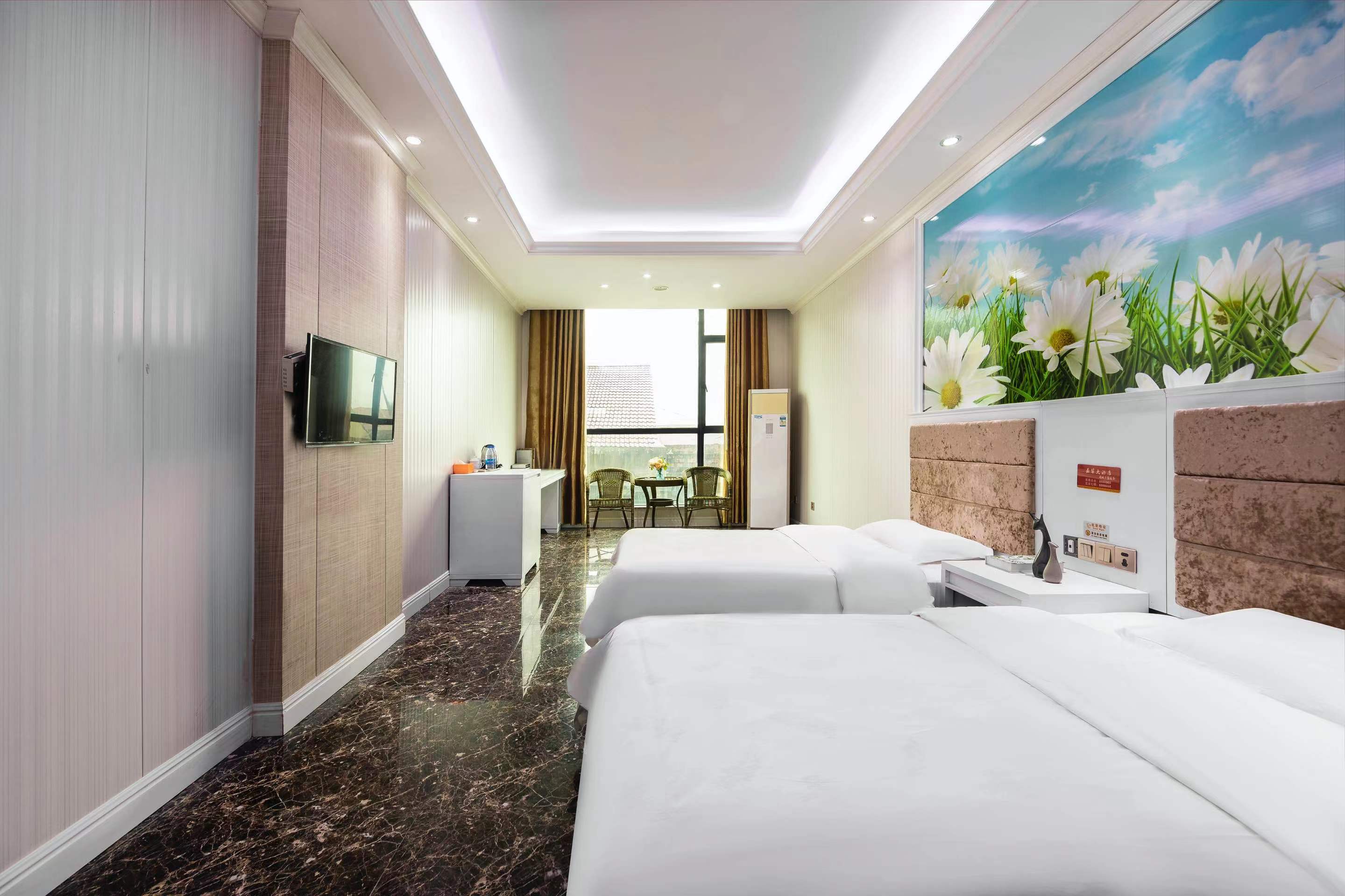 Jiahua Hotel (Wanzaitanyu Branch) Hotel Overview